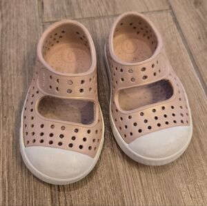 Native Rose Gold Slip-ons, 4c